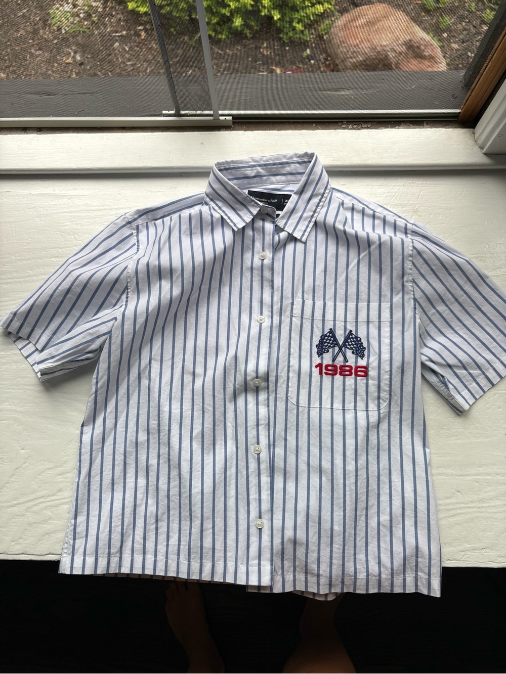 A&F Stretch Indy 500 Short-Sleeve Blue Striped Button-Up Cropped Shirt NWOT